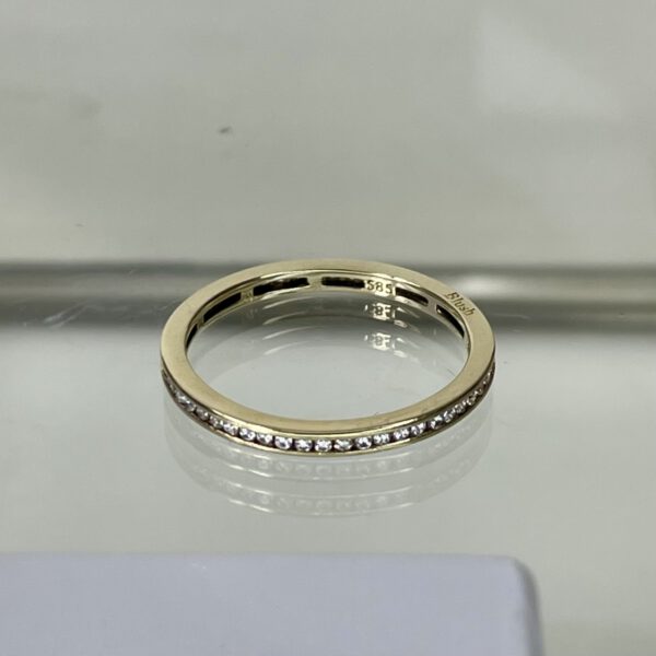 14k Blush ring met zirkonia steentjes