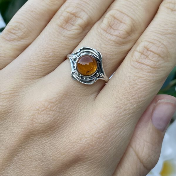 Vintage ring met barnsteen (maat 18,5) - Afbeelding 3